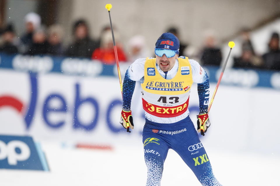 Ristomatti Hakola kuvassa.