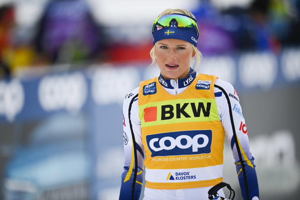 Frida Karlsson efter målgång i ett lopp.