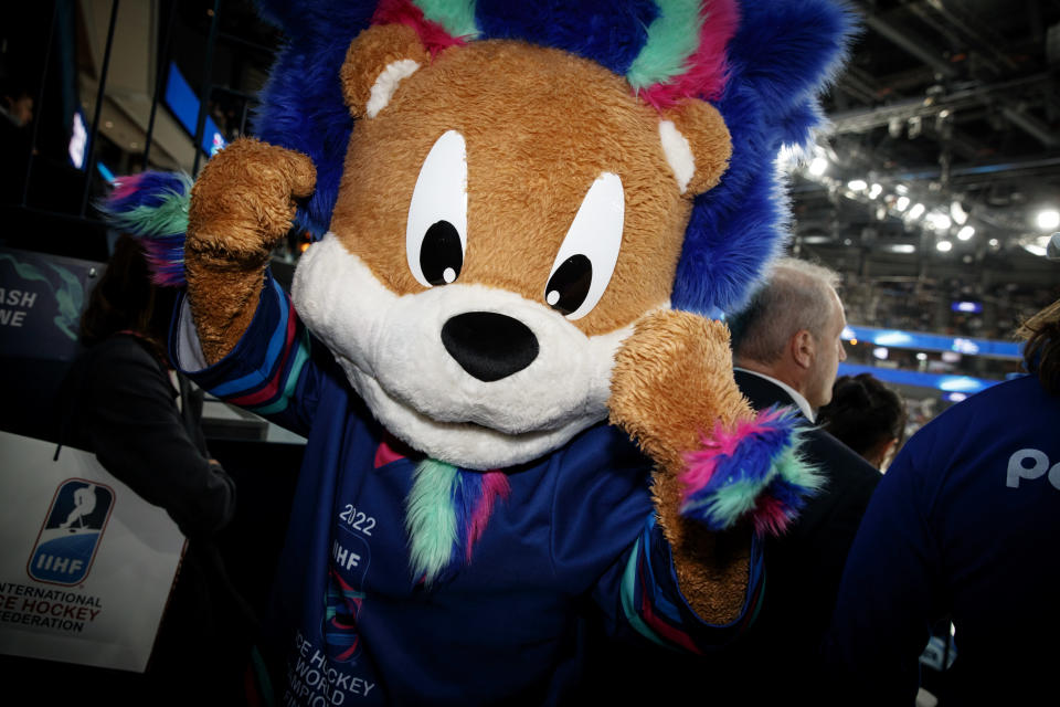 Jääkiekon MM-kisojen maskotti Miracleo Tampereella 2022.