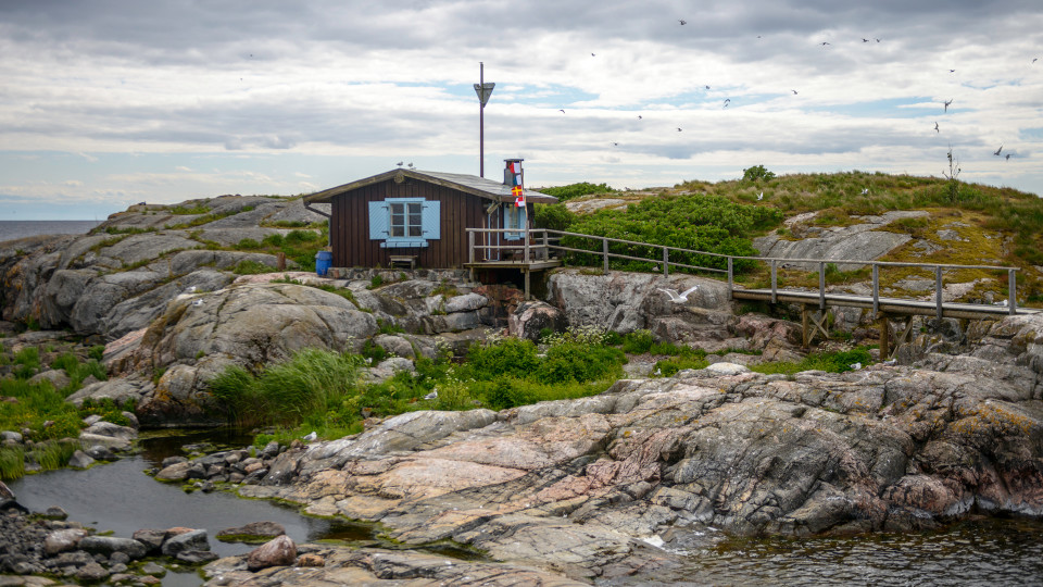 https://images.cdn.yle.fi/image/fetch/w_320%2Cdpr_3.0%2Cf_auto/http%3A/img.yle.fi/radio/radiosuomi/ohjelmat/turkkijatakki/article9009122.ece/BINARY/original/jakso_4_paakuva_klovharu%20Turkki%20ja%20t%C3%A4kki.jpg