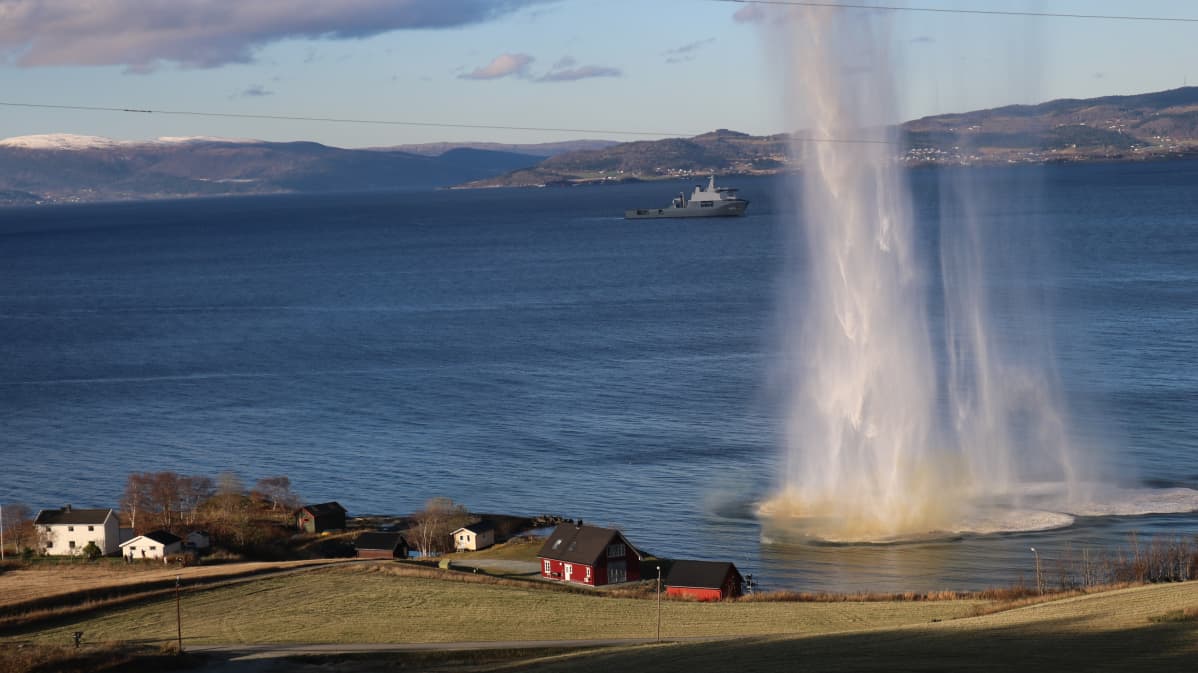 Nato järjesti taistelunäytöksen Trondheimin liepeillä osana Trident Juncture -sotaharjoitusta.