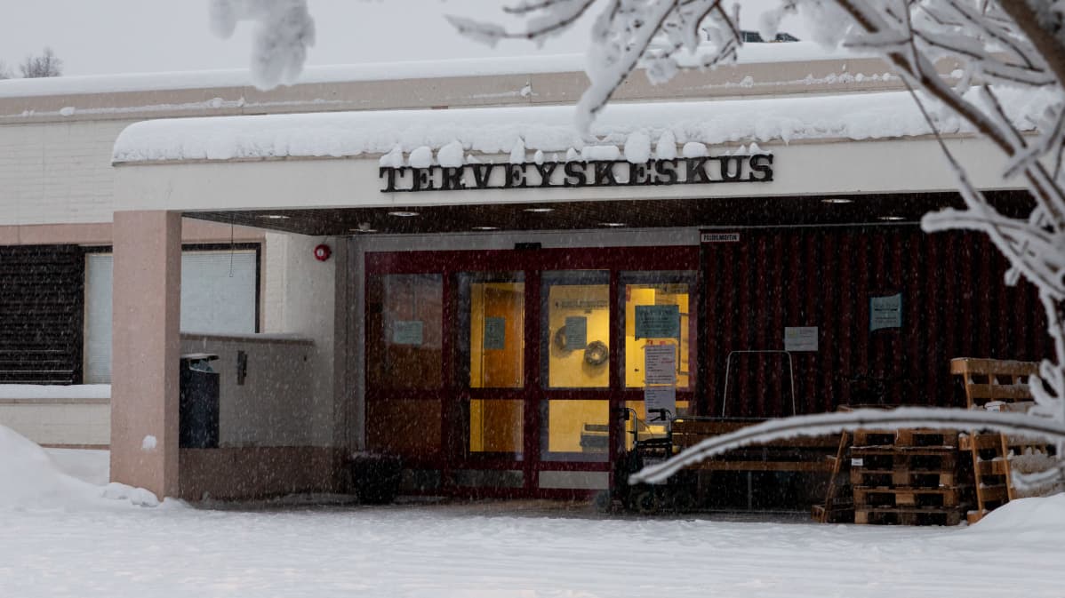 Ivalon terveyskeskus talvella