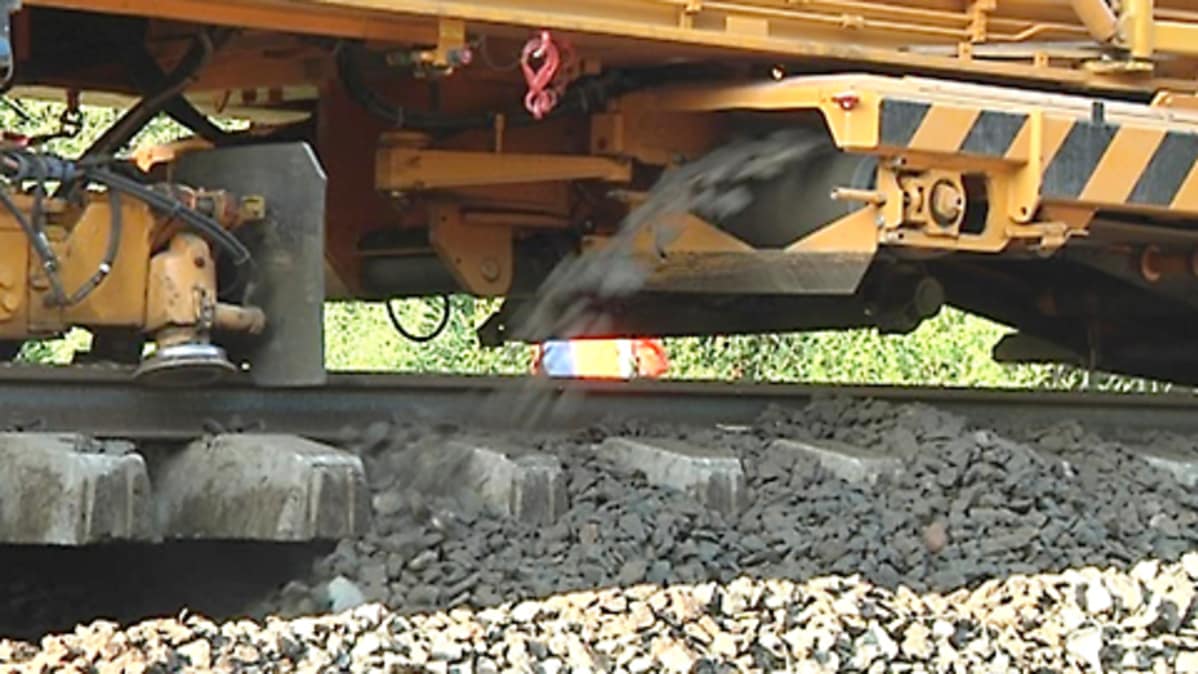 Lataa XXX suku puoli video