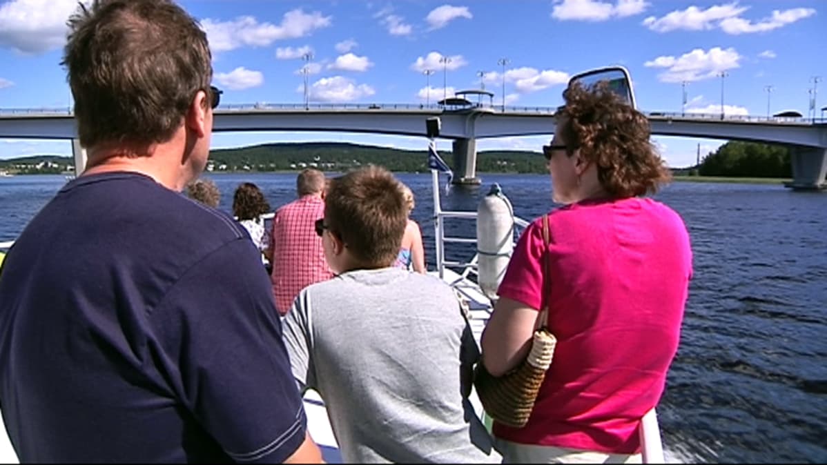 College tyttö antaa blowjob