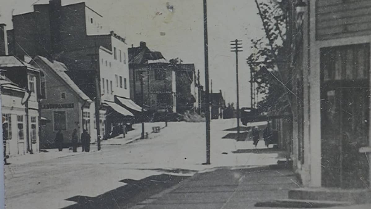 Hämeenkatua 1920- tai -30-luvulla.