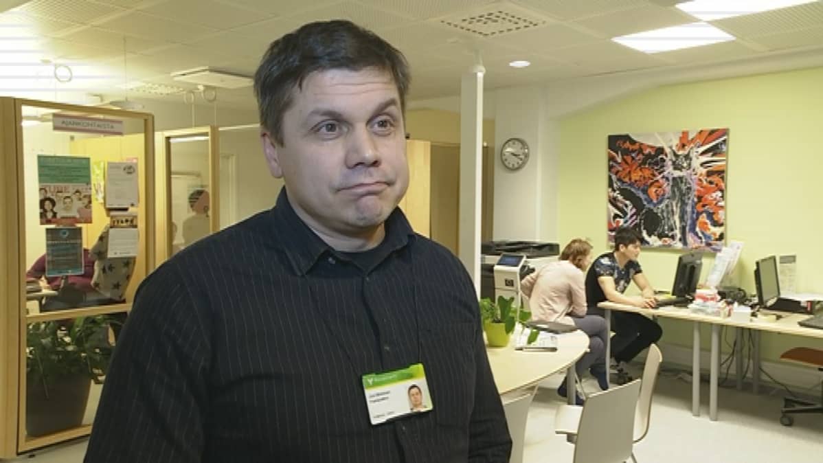 Joni Minkkinen on Rovaniemen Nuorten Ohjaamon projektipäällikkö.