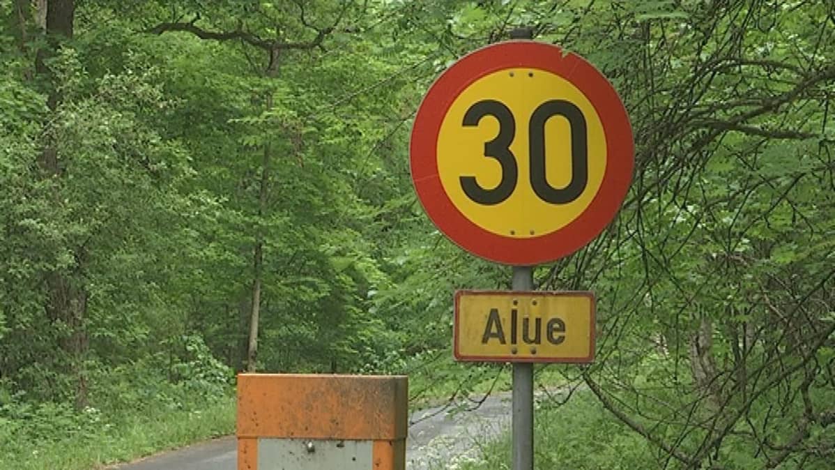 nopeusrajoitus Aulangon metsäreitillä