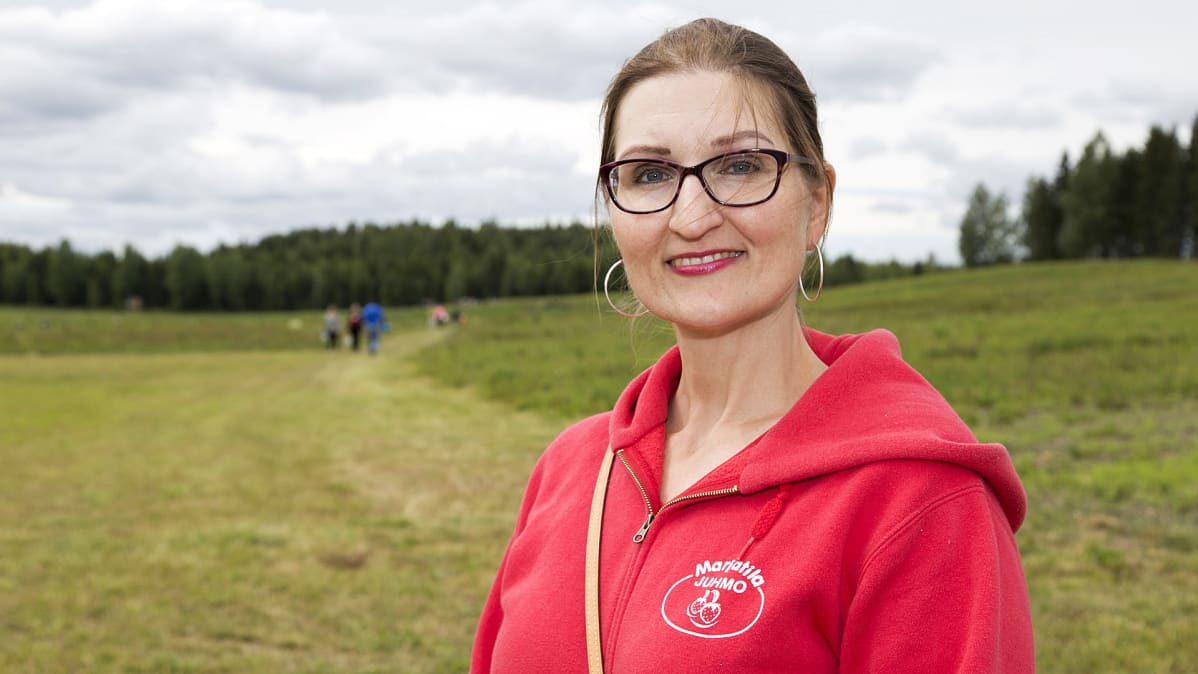Johanna Matilainen on marjatila Juhmon yrittäjä Tuusulasta.
