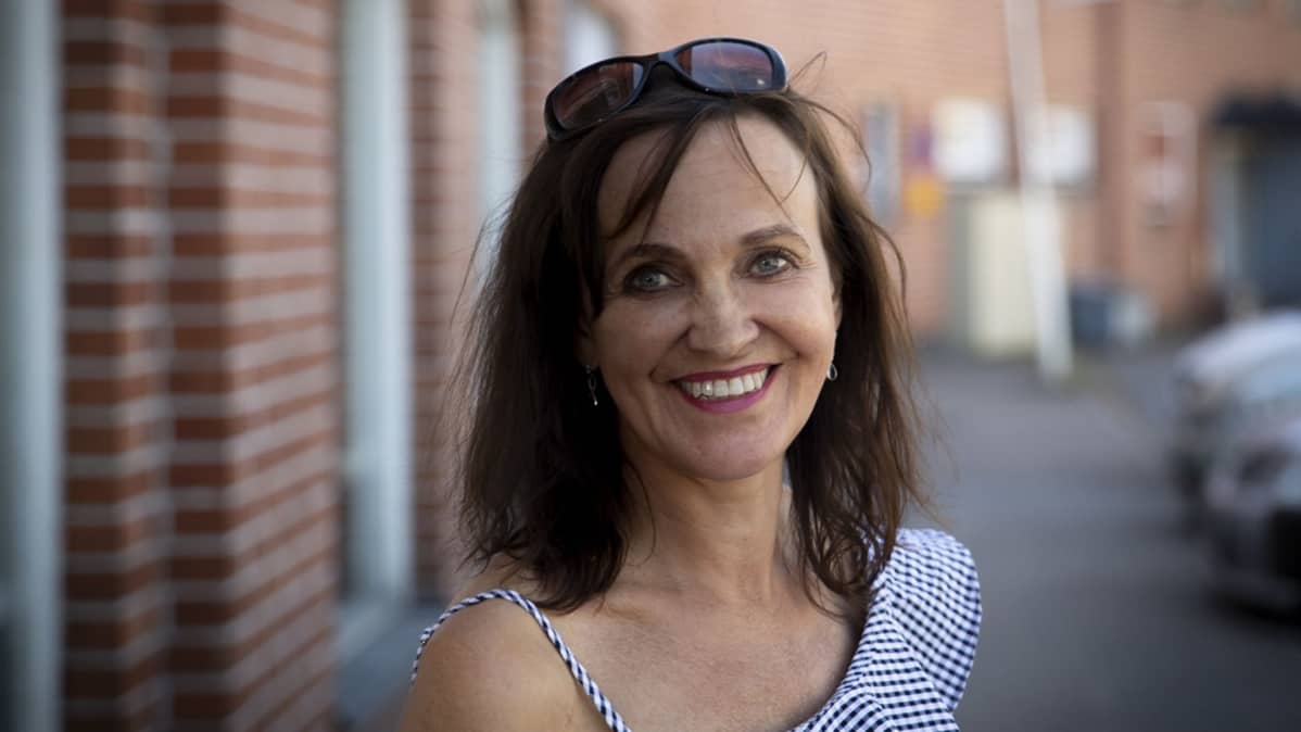 Kulutustutkija, sosiologian professori Terhi-Anna Wilska Jyväskylän yliopistosta.