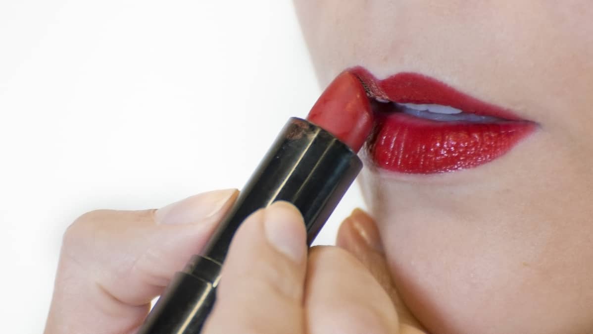 kuuma huoli maton suihin