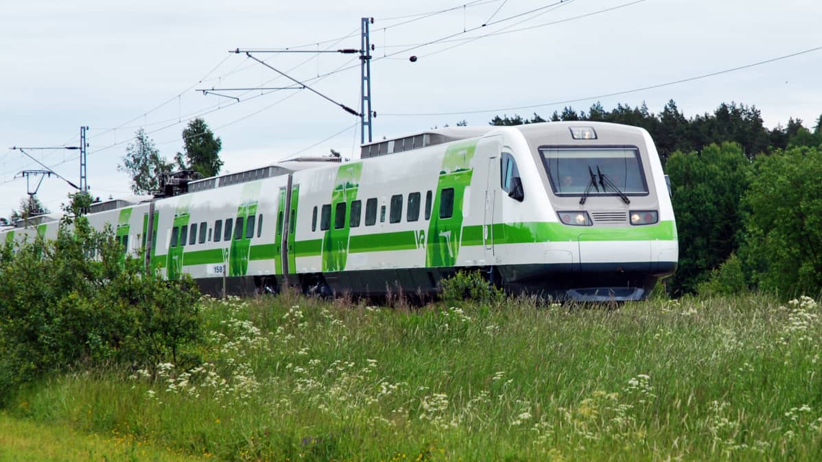 Pendolino junaradalla.