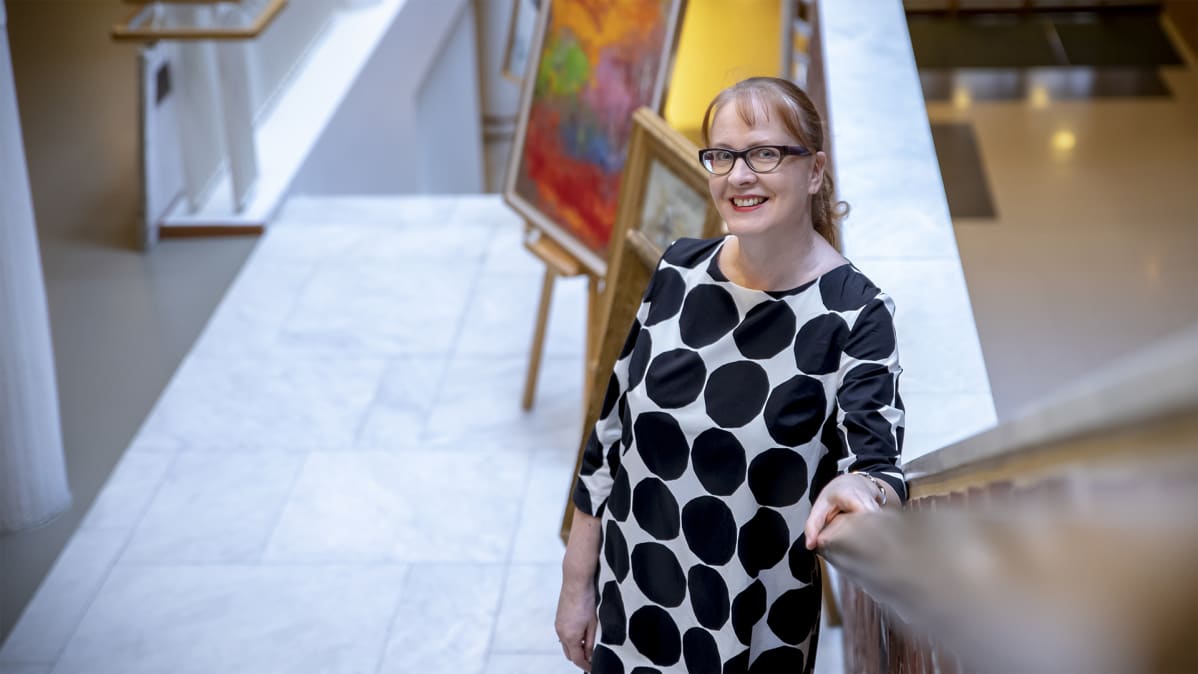 Taideväärennökset, taidehistorioitsija, tutkijatohtori Teija Luukkanen–Hirvikoski, Jyväskylän yliopisto