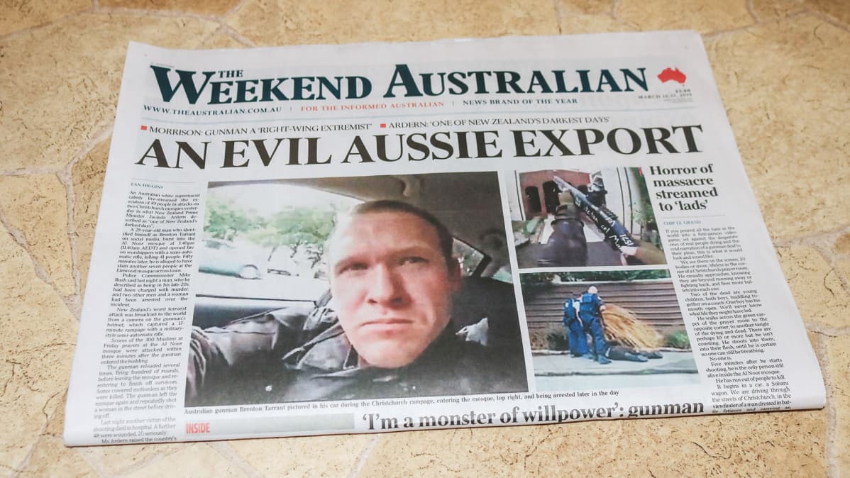 Weekend Australian -lehti, jonka kannessa epäillyn kuva.