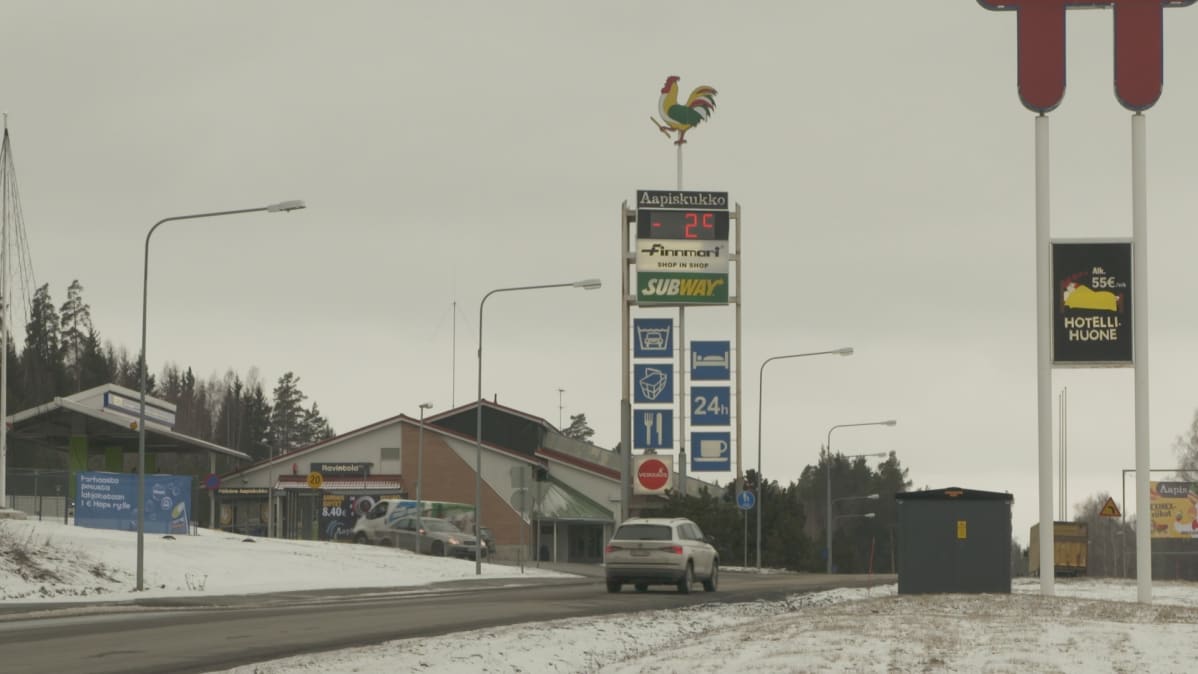 Aapiskukko-huoltoasema Pälkäneellä valtatien 12 varressa