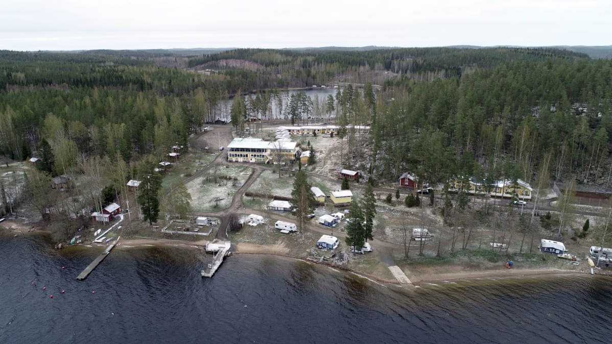 Orilammen lomakeskus ilmasta kuvattuna.