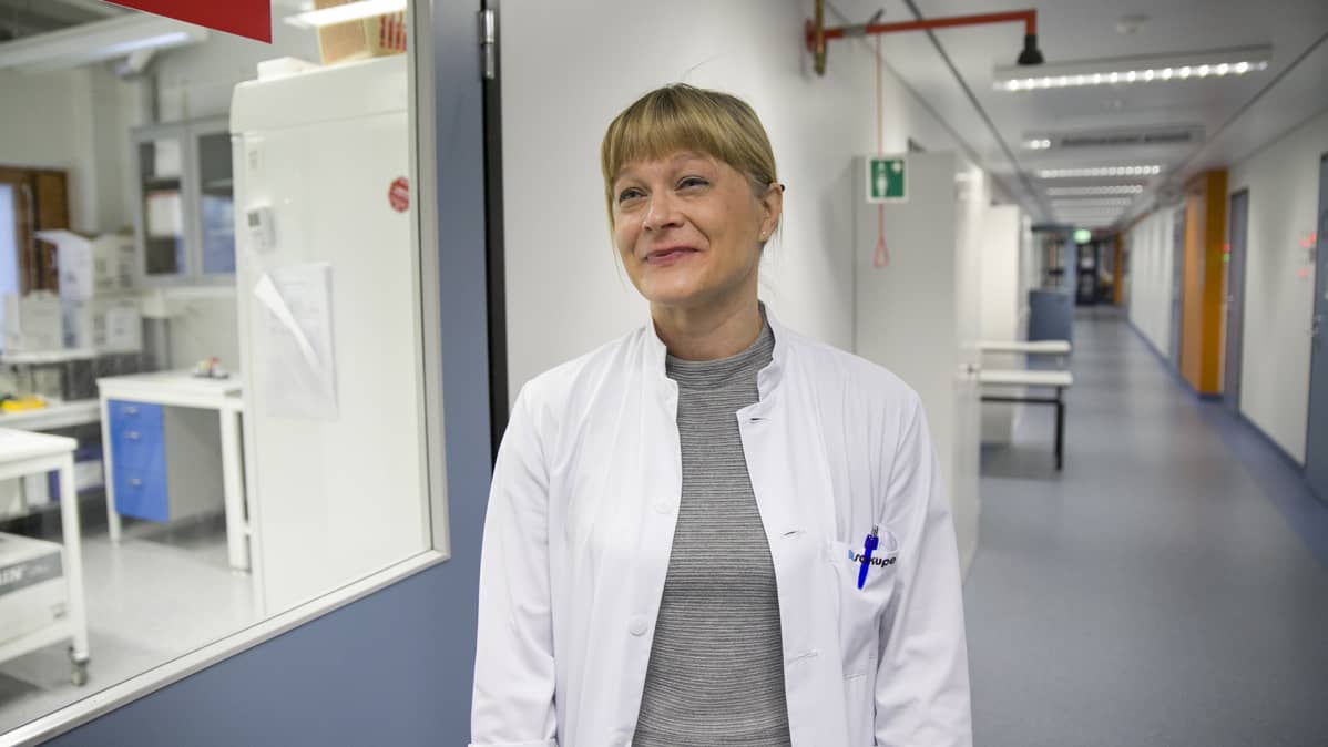Lastentautien erikoislääkäri Katri Backman