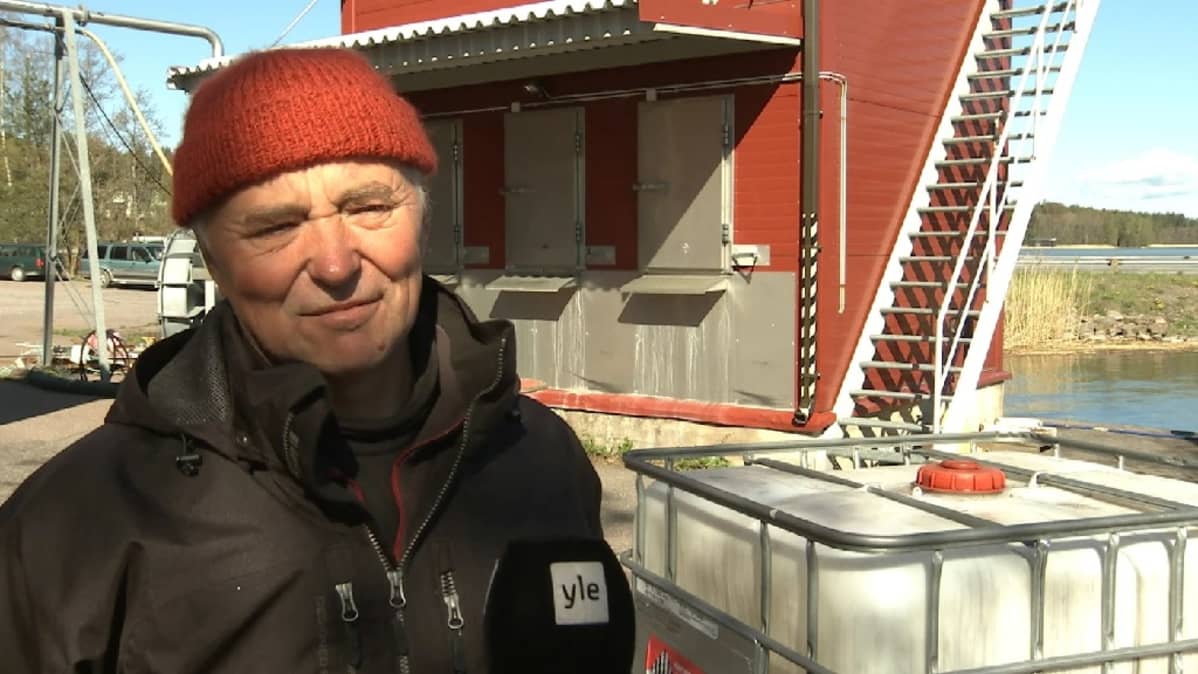 Olavi Sahlstén Merimaskusta on yksi yli kahdesta sadasta tutkimukseen osallistuneesta kalastajasta.