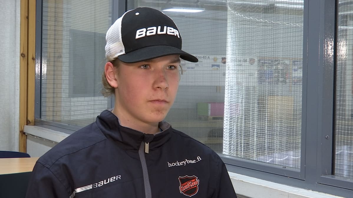 KooKoon c-juniorikiekkoilija Kasperi Sundström