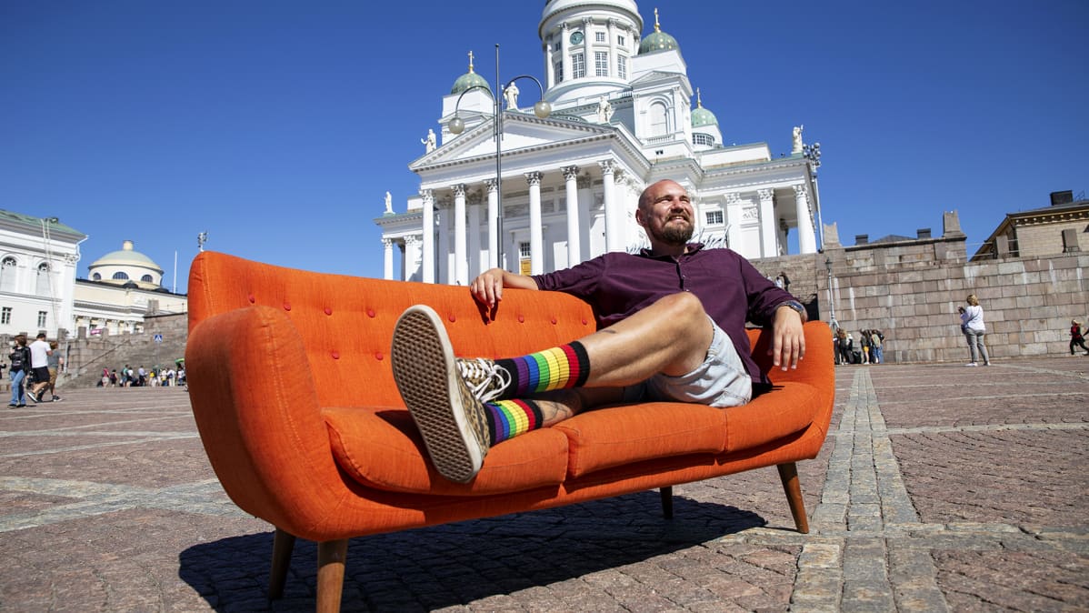 Helsinki Pride -yhteisön toiminnanjohtaja Aaro Horsma.