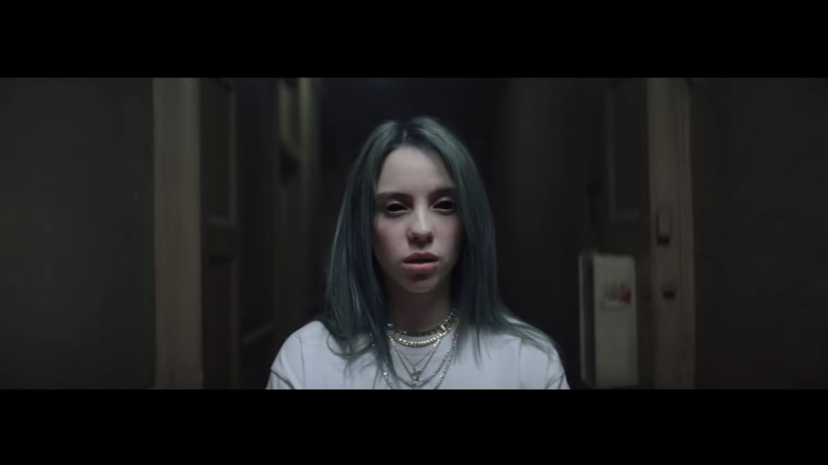 Kuvakaappaus Billie Eilishin Bury a Friend -kappaleen videolta.