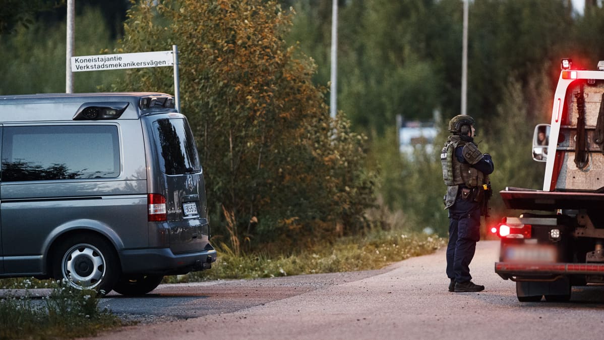 Poliisioperaatio Koneistajantiellä Porvoossa 25. elokuuta. 