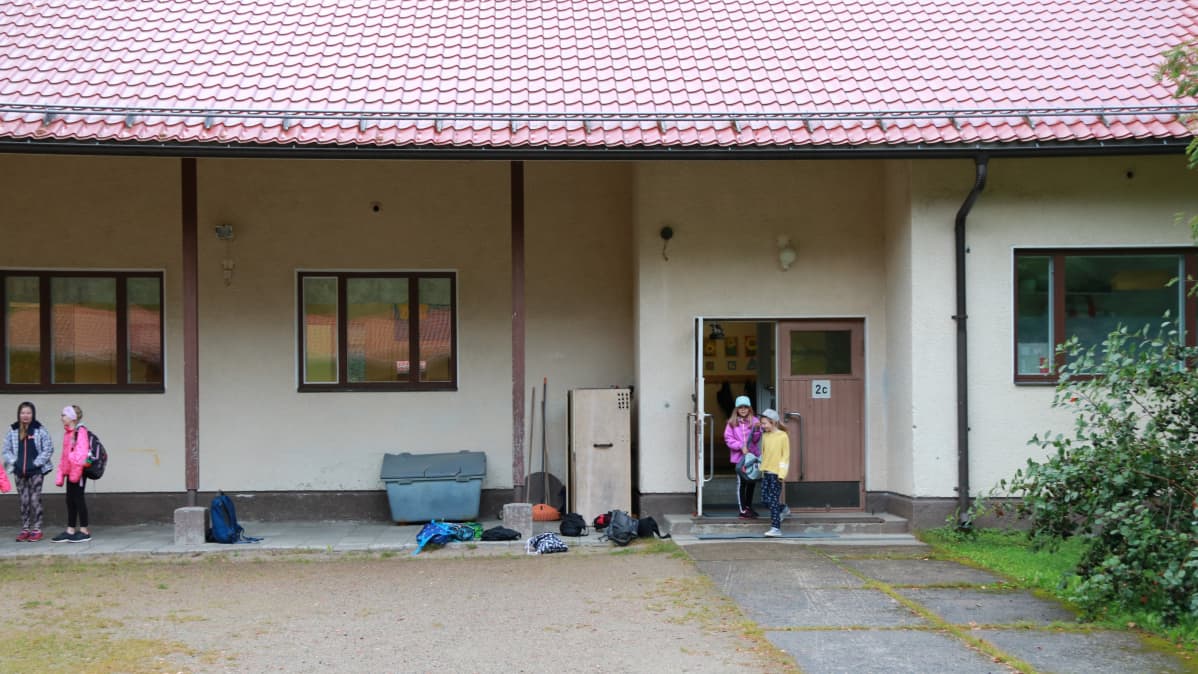Lylykosken kyläkoulu.