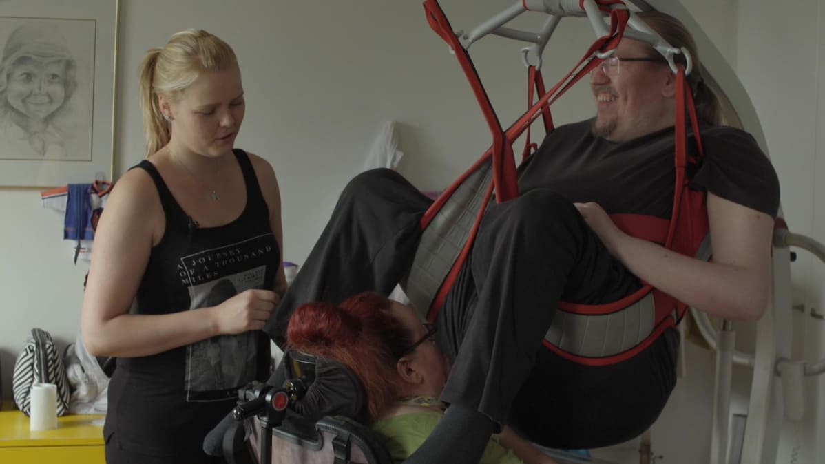 Jannina Tallberg aloitti puolitoista vuotta sitten Miika Riikosen henkilökohtaisena avustajana.