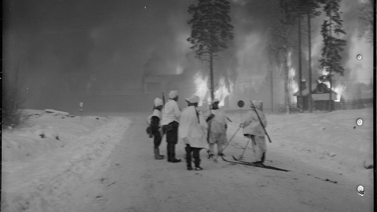 Suvilahti palaa