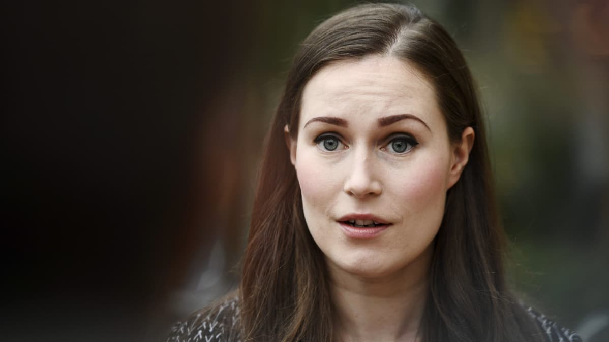 Sanna Marin saapui hallituksen talousarvioneuvotteluiden kolmannen päivän istuntoon Säätytalolle.