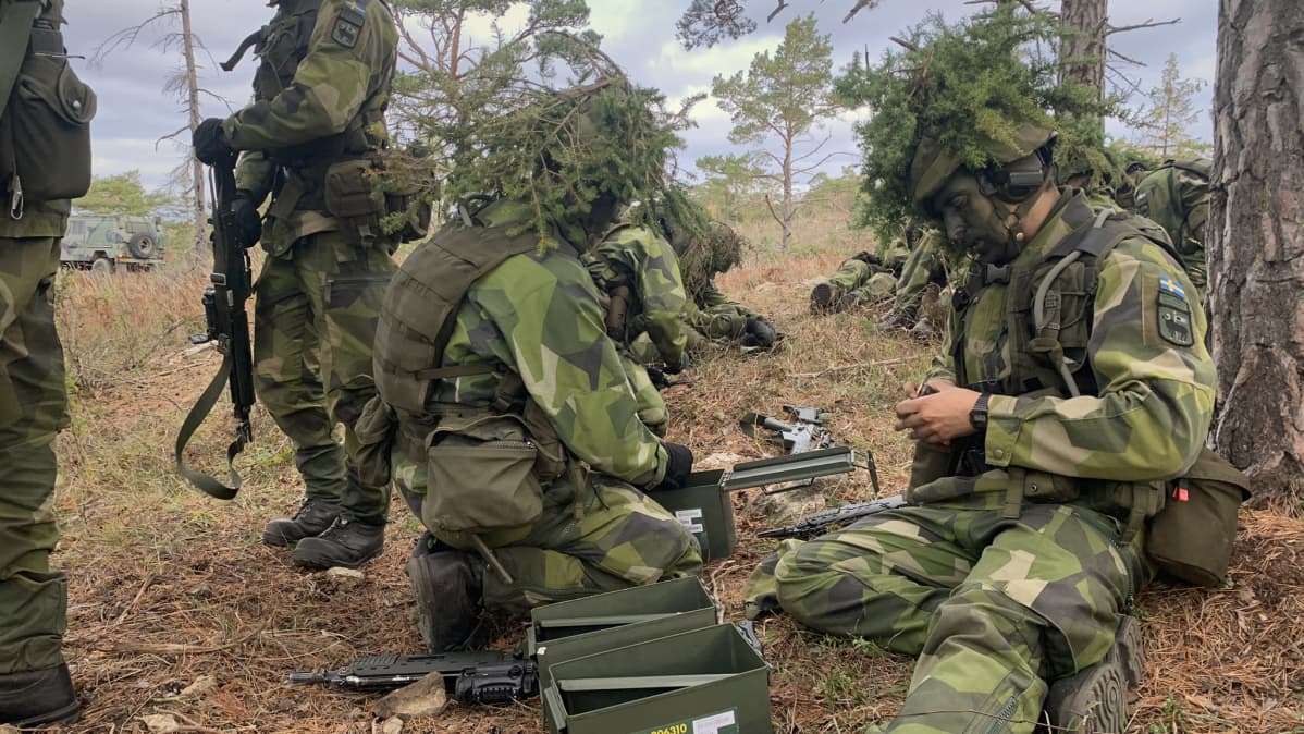 sotilaita harjoituksissa