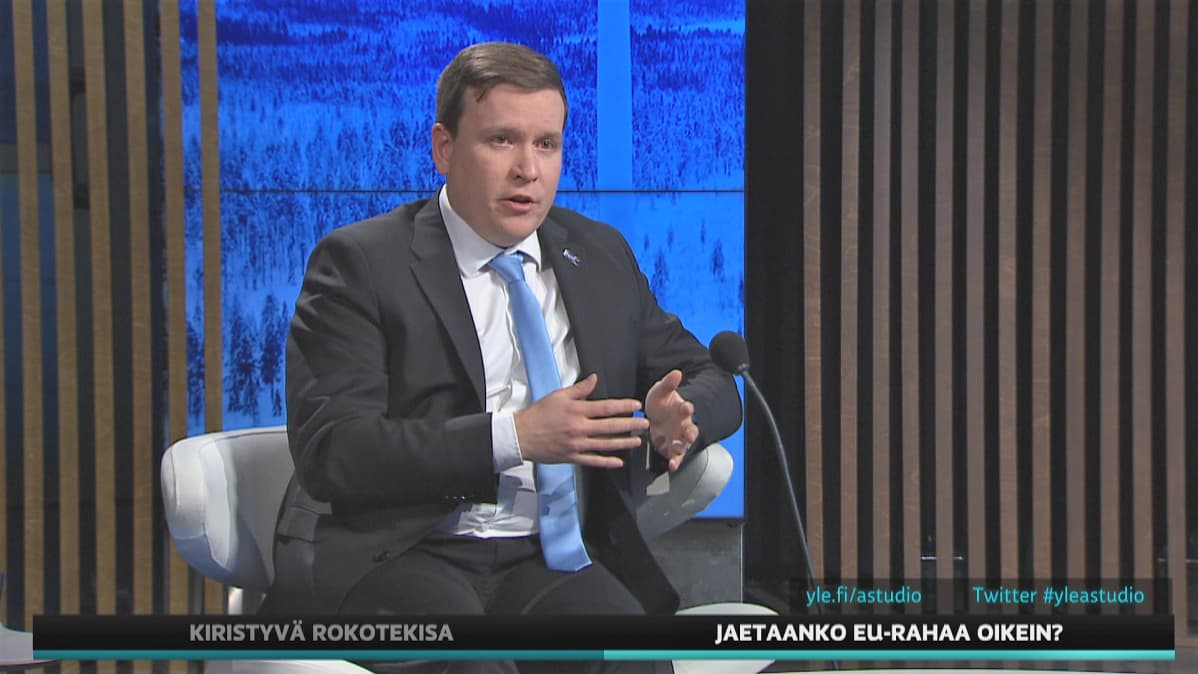 Perussuomalaisten kansanedustaja Ville Tavio