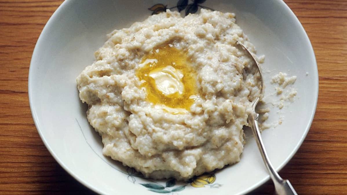 Kaurapuurolautanen voisilmällä.