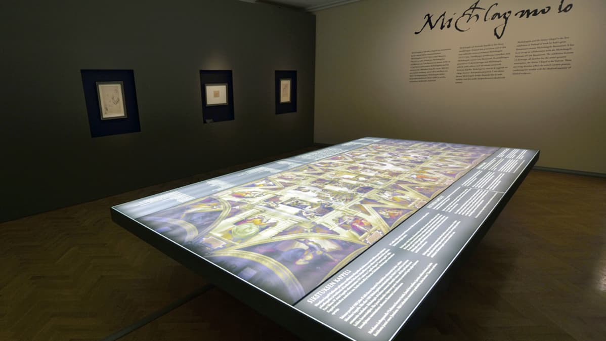Sikstuksen kappelin kattofresko esittäytyy Michelangelo ja Sikstuksen kappeli -näyttelyssä Sinebrychoffin taidemuseossa Helsingissä.