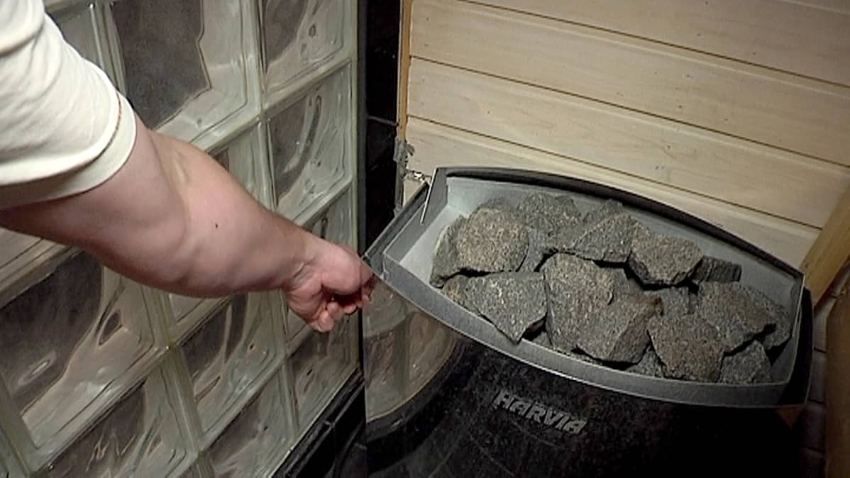 Sähkökiuas kytketään päälle.