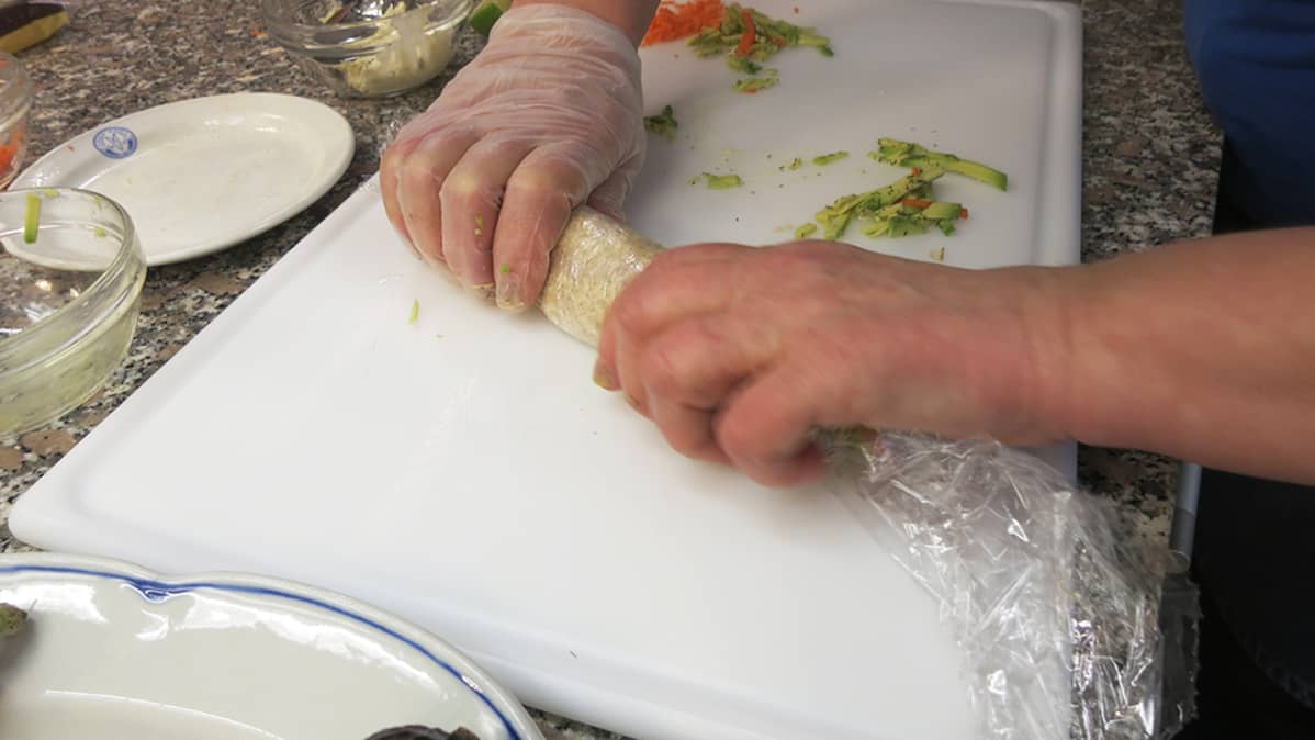 Graavilohi-tortillasushi