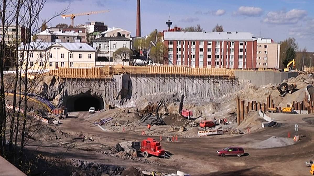 Rantaväylän tunnelin rakennustyömaa Naistenlahdella