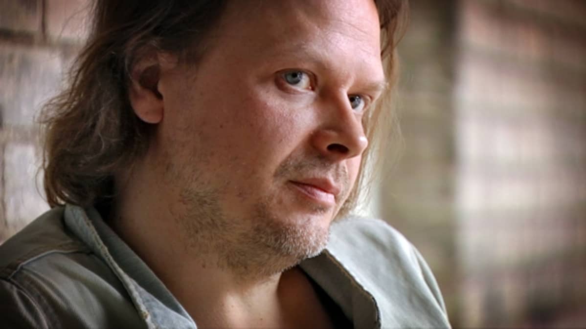 Taiteilija Jiri Geller.
