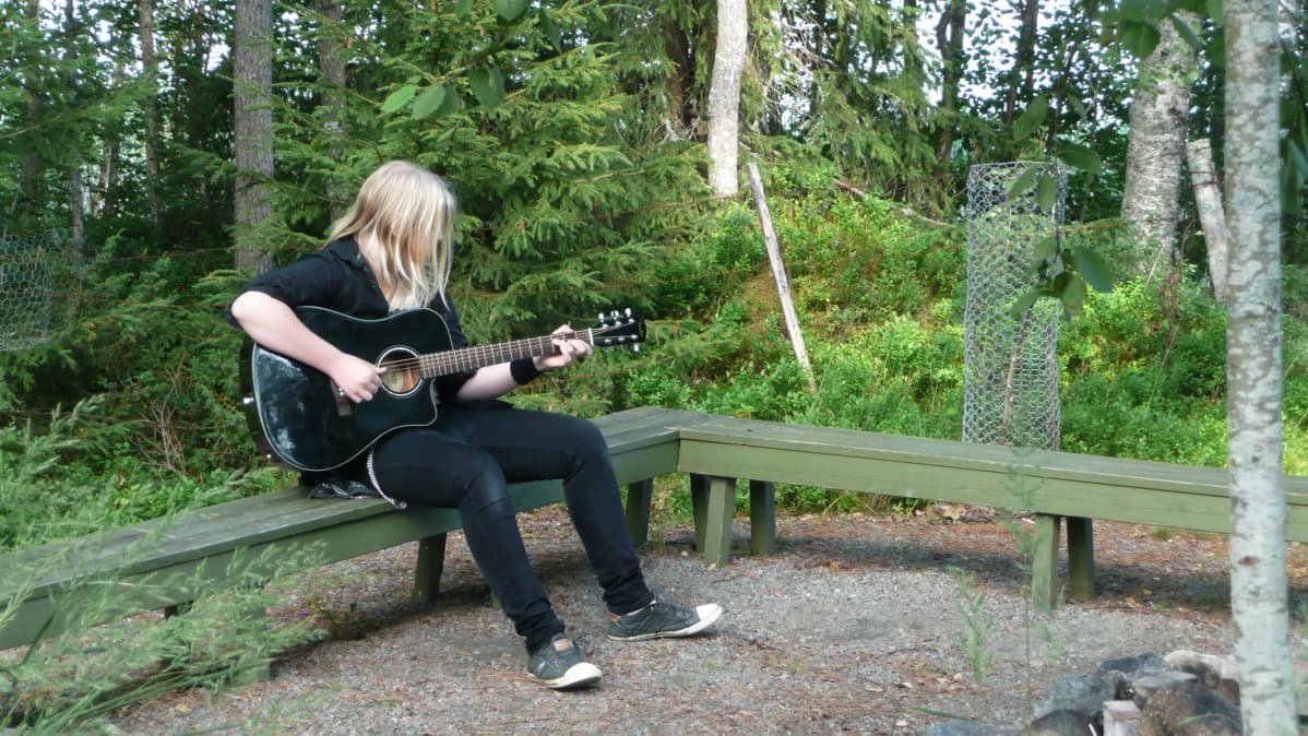 Rock Camp -leirillä Alavudella musiikki soi kaikkialla.