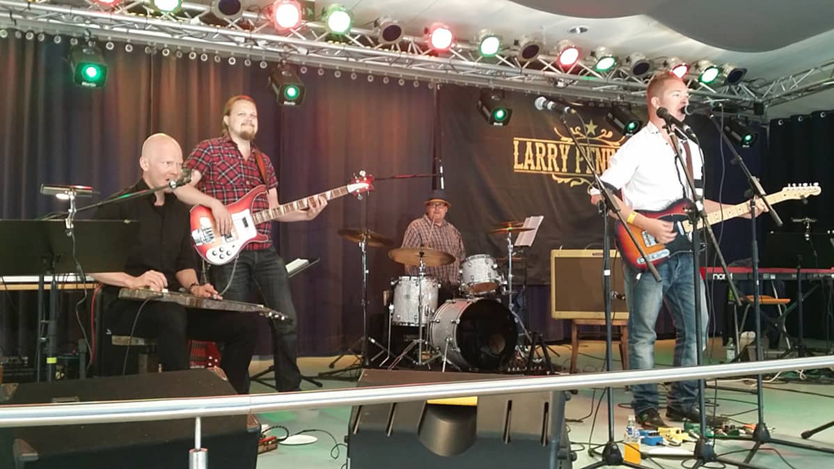 Larry Peninsula Band.