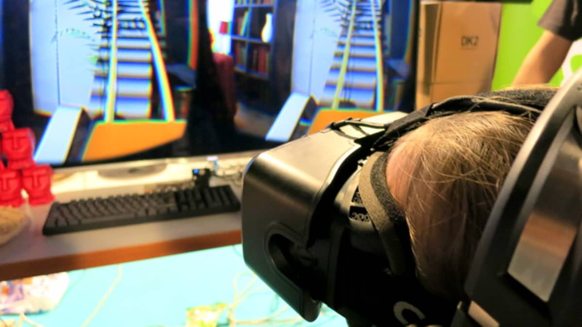 Oculus Rift -laitteisto esittelyssä DigiExpo-messuilla