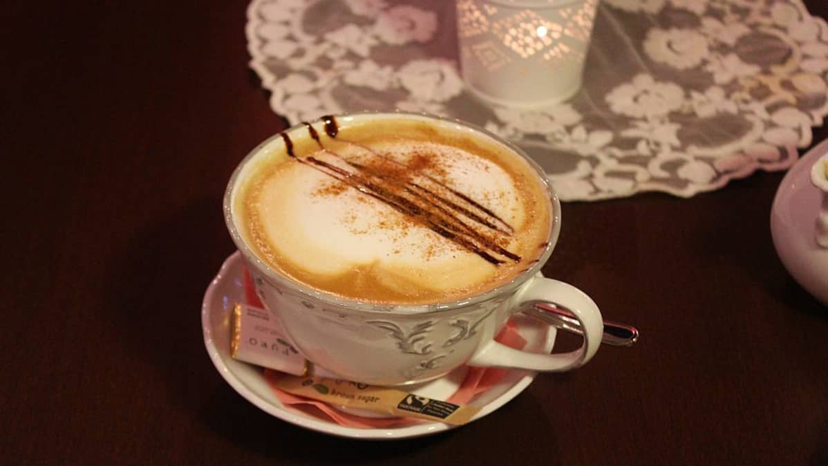 Cafe au lait indonesialaisista luomupavuista.