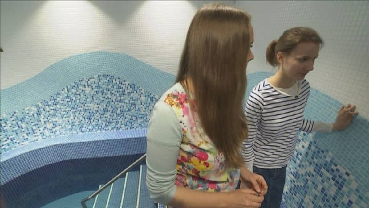Anna Swanström ja Tehila Huttunen kertovat, että Mikve on juutalainen rituaalikylpy. Sitä käytetään sekä ihmisille että astioille.