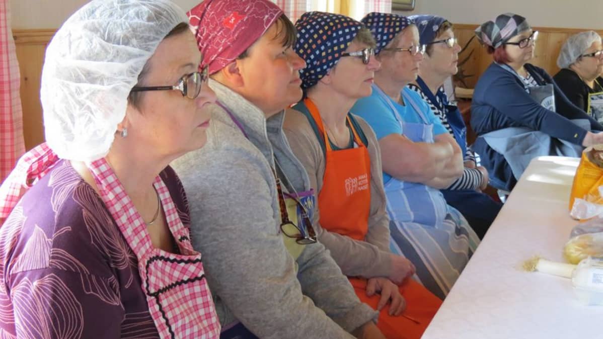 villiyrttikurssi, kurssilaiset, Lapin maa -ja kotitalousnaiset.