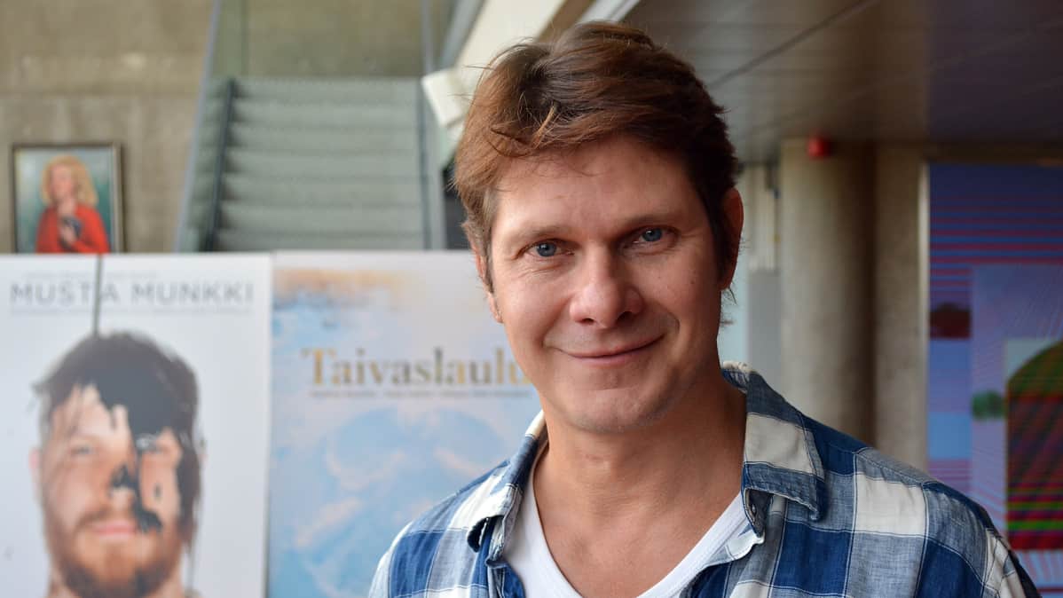 Oulun kaupunginteatterin taiteellinen johtaja Kari-Pekka Toivonen.