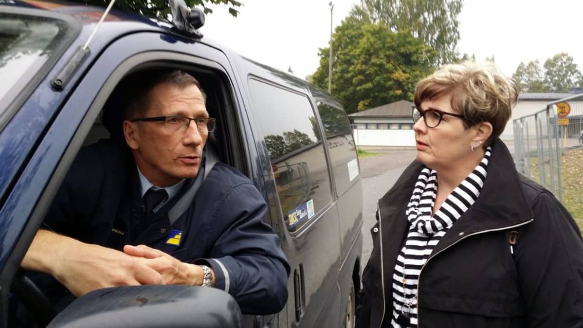 Jussi Koivunenja Päivi Toivari.