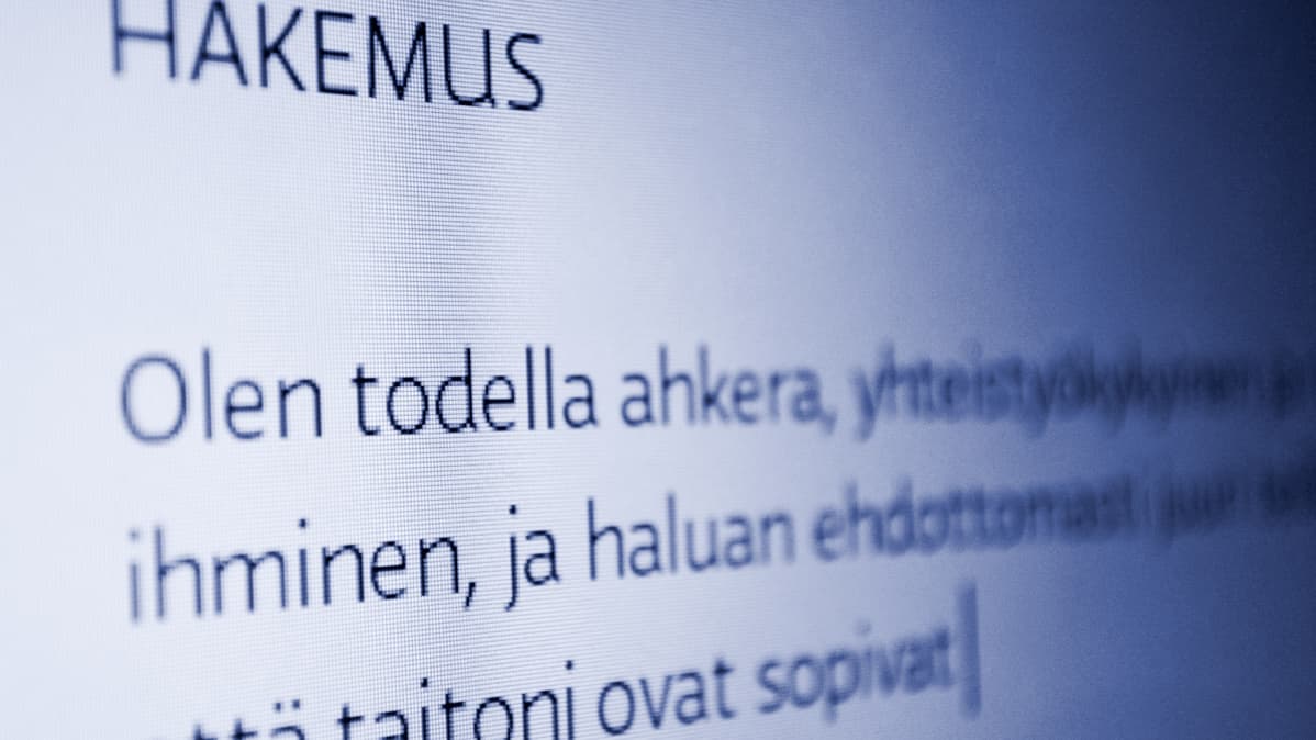 Hakemuspohja tietokoneen näytöllä