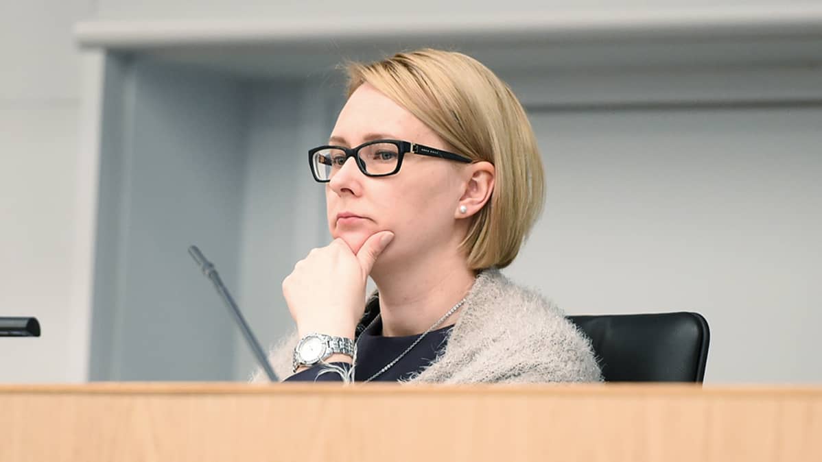 Mitä haluat kysyä eduskunnan puhemies Maria Lohelalta? | Yle Mitä haluat kysyä eduskunnan puhemies Maria Lohelalta? | Yle