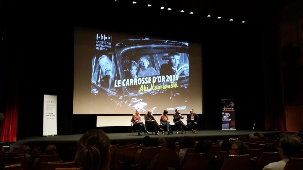 Kaurismäki-näytös Cannesissa.