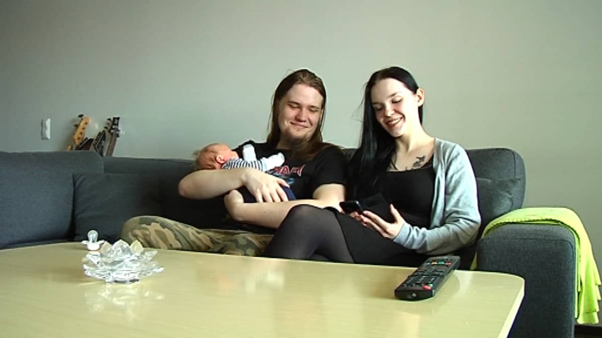 raskaana äiti ja poika suku puoli video