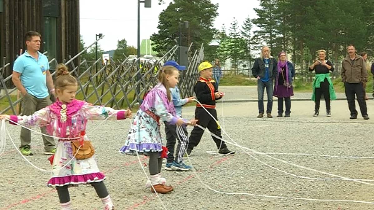 Elle-Matilda ja Nuppu-Maaria Näkkäläjärvi